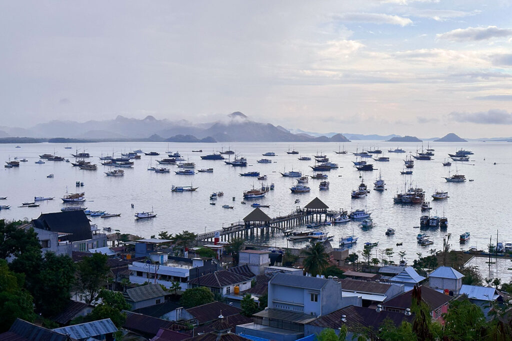 Img labuan bajo boat 01